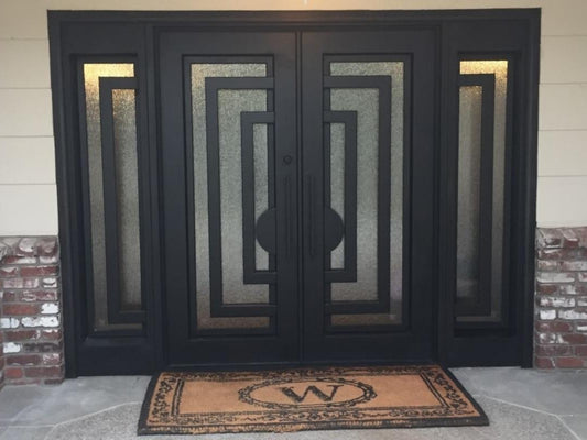 4 Advantages of Adding Sidelights to Your Wrought Iron Door
