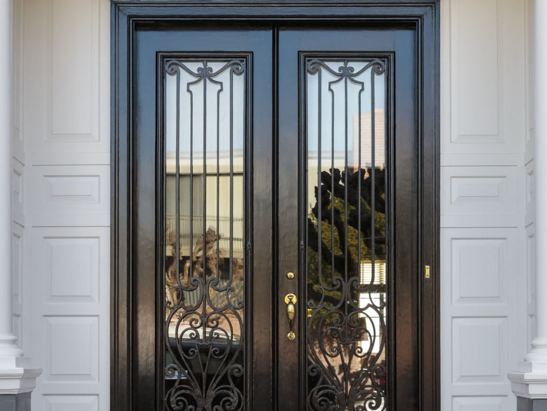 5 Tips For Installing a Flat-Top Iron Door Properly