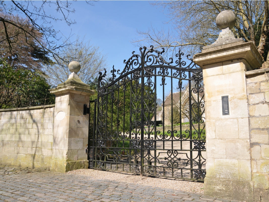 Things You Need to Know When Choosing a Wrought Iron Driveway Gate