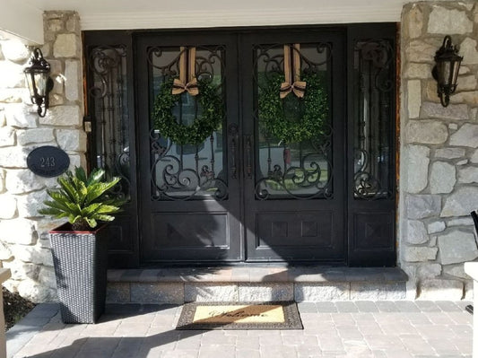 The Evolution of Entryway Design: The Rise of Sidelights in Modern Homes