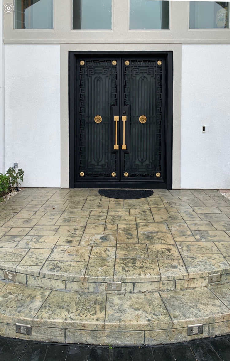 MANHATTAN - Square top, frosted glass, wrought iron door, bug screens, 61x81-Right Hand - Door Gate Depot
